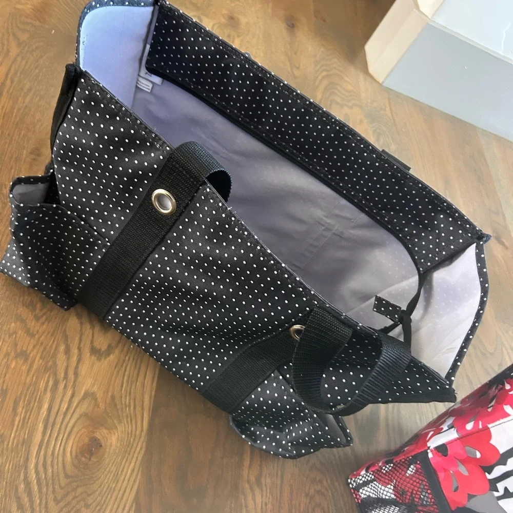 thirty-one stylish canvas